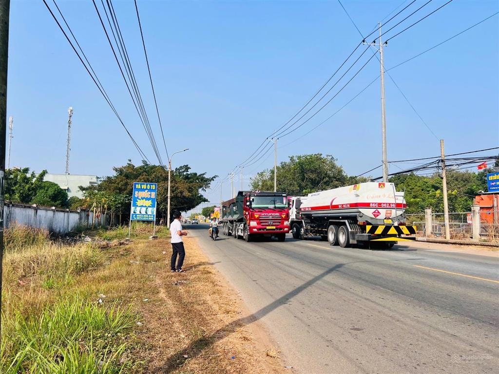 Vị trí siêu đắc địa  mặt tiền đường lớn ql55 ngay sát bên cổng khu công nghiệp đất đỏ