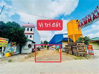 Hàng hiếm  ngay đầu cổng kcn đất đỏ  kinh doanh buôn bán quá đẹp