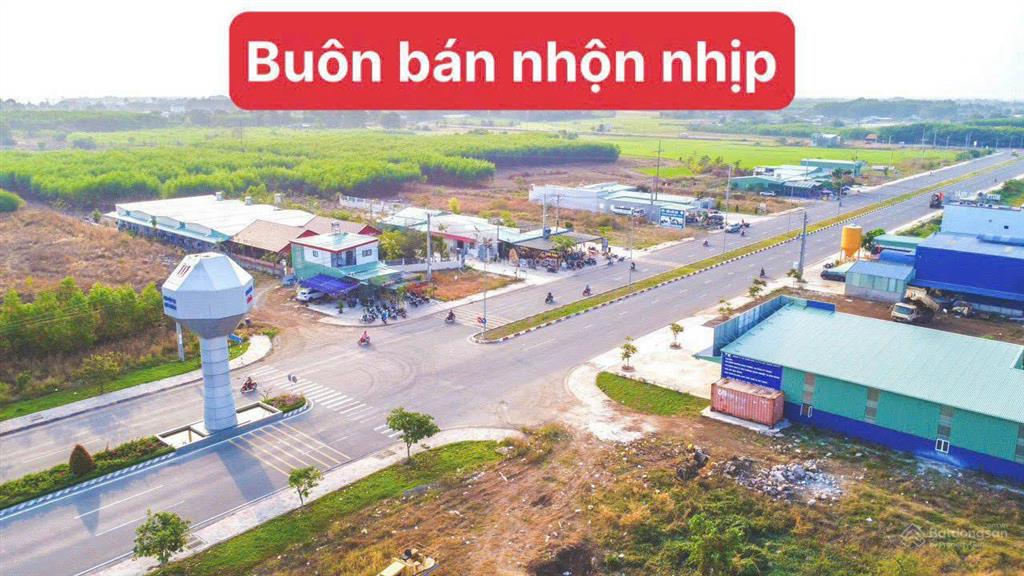 Hàng hiếm  ngay đầu cổng kcn đất đỏ  kinh doanh buôn bán quá đẹp