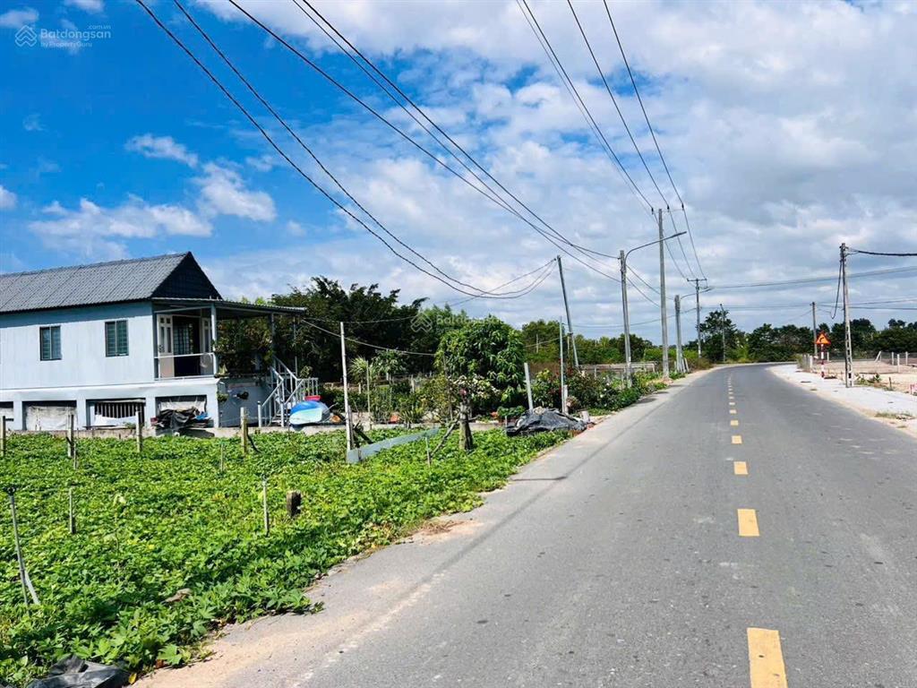 Quá đẹp gần biển phước hải chỉ 1 tỷ 2/lô  mặt tiền đường nhựa tim vàng xã phước hải  tp. hcm