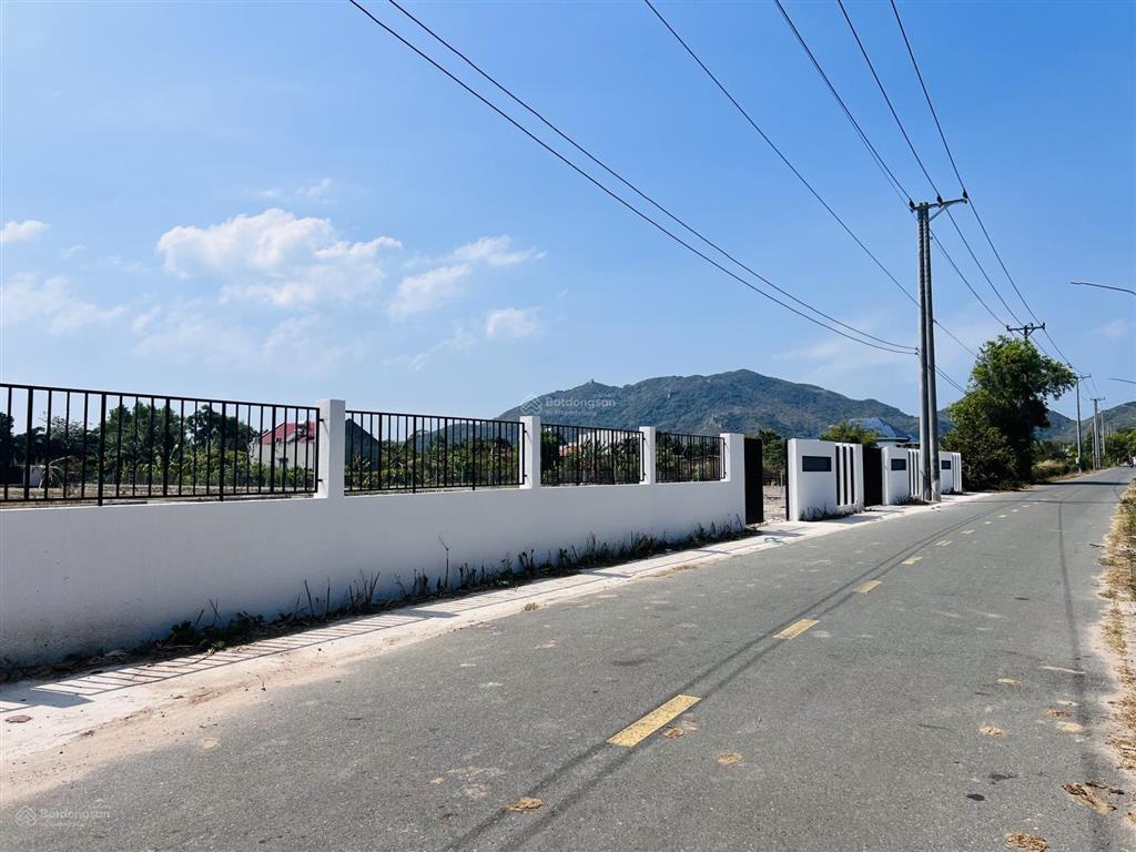 Siêu rẻ đẹpsổ sẵn khu nhà vườn cực chill tại thị trấn phước hải  tp.hcm cách biển phước hải 4km