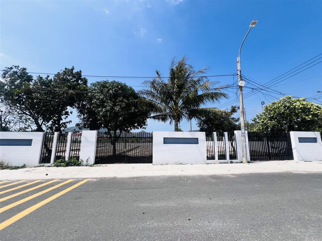 Siêu rẻ đẹpsổ sẵn khu nhà vườn cực chill tại thị trấn phước hải  tp.hcm cách biển phước hải 4km