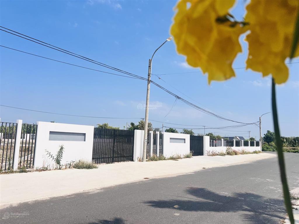 Siêu rẻ đẹpsổ sẵn khu nhà vườn cực chill tại thị trấn phước hải  tp.hcm cách biển phước hải 4km