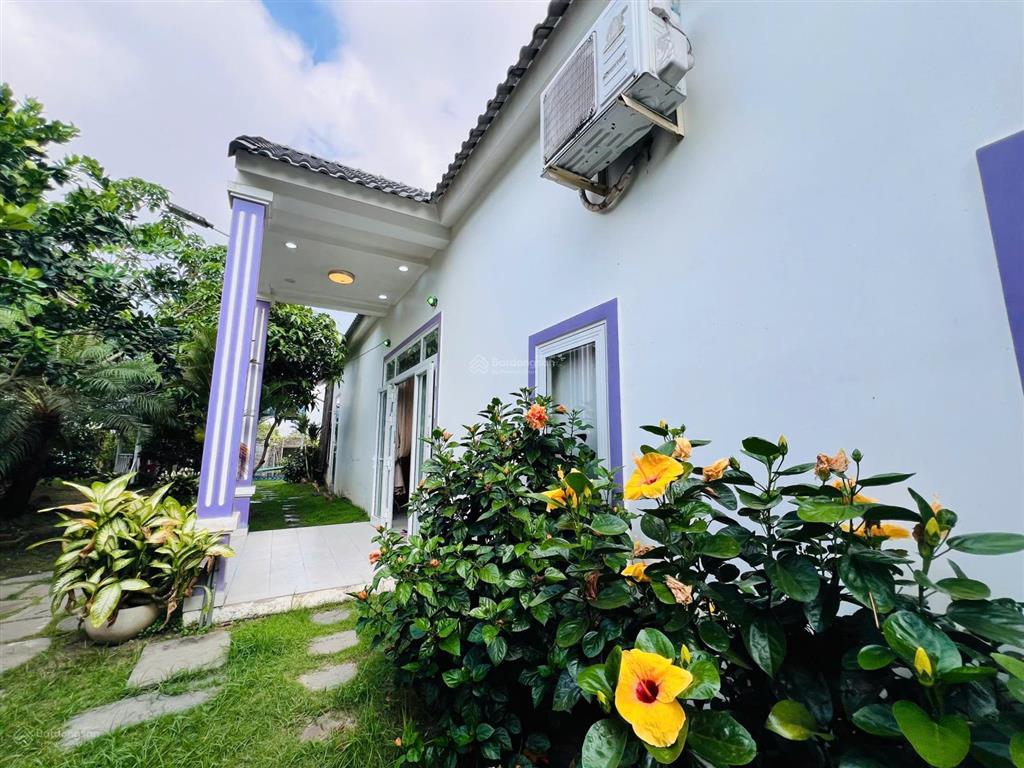 Nhà vườn góc 2 mt 962m2 sẵn 200m2 tc  sẵn căn nhà vườn hồ bơi cảnh quan đầy đủ