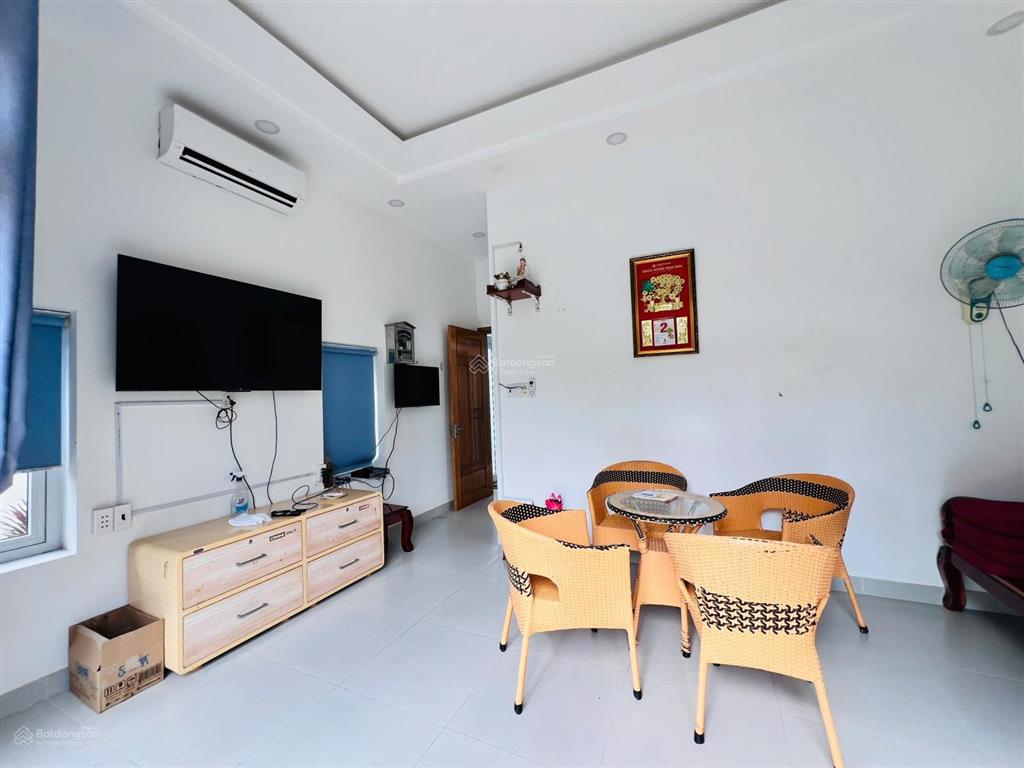 Nhà vườn góc 2 mt 962m2 sẵn 200m2 tc  sẵn căn nhà vườn hồ bơi cảnh quan đầy đủ