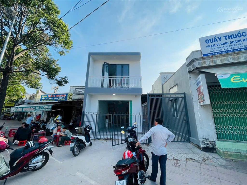 Mặt tiền kinh doanh siêu đắc địa  vòng xoay công viên cô võ thị sáu  chợ đất đỏ