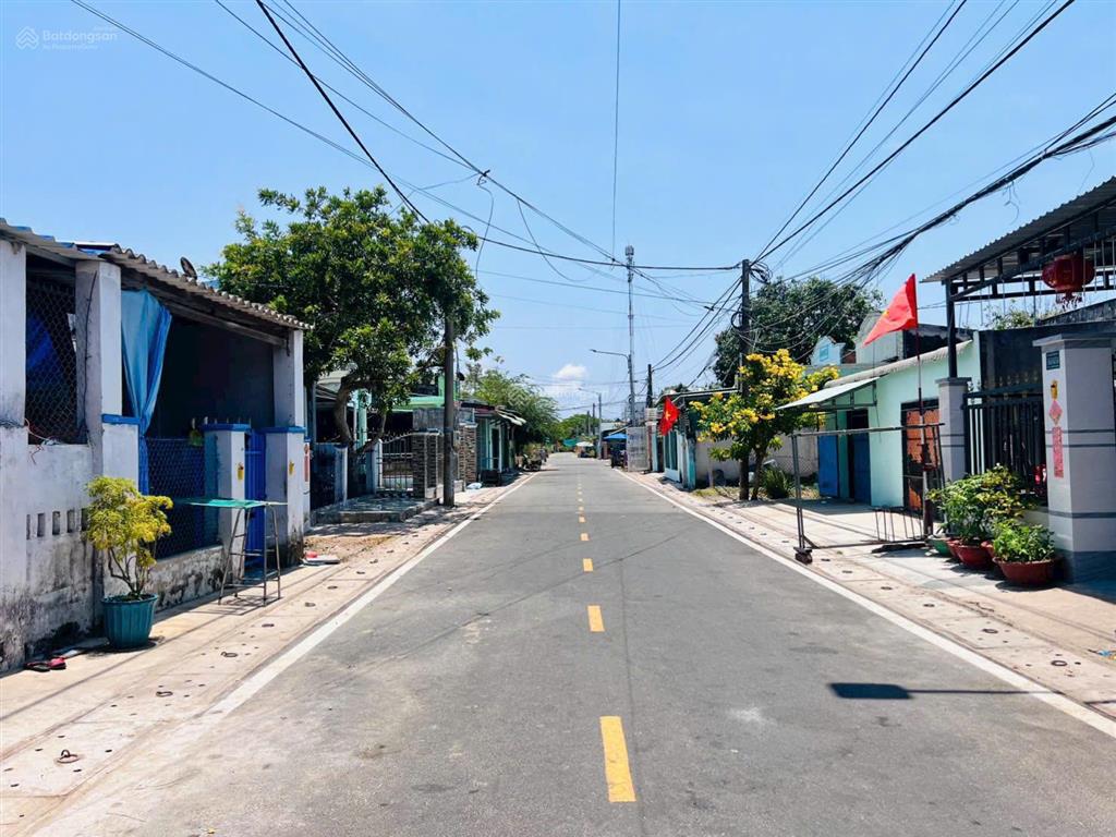 Bán căn nhà ngay biển lộc an  xã phước hải  tp hcm