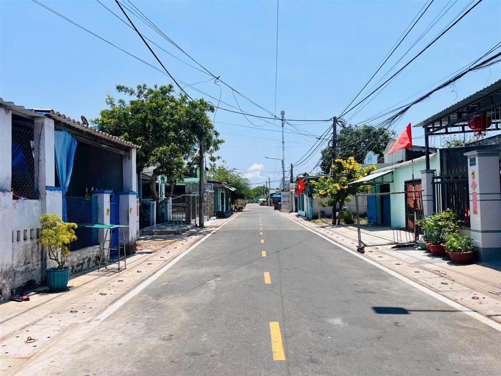 Bán căn nhà ngay biển lộc an  xã phước hải  tp hcm