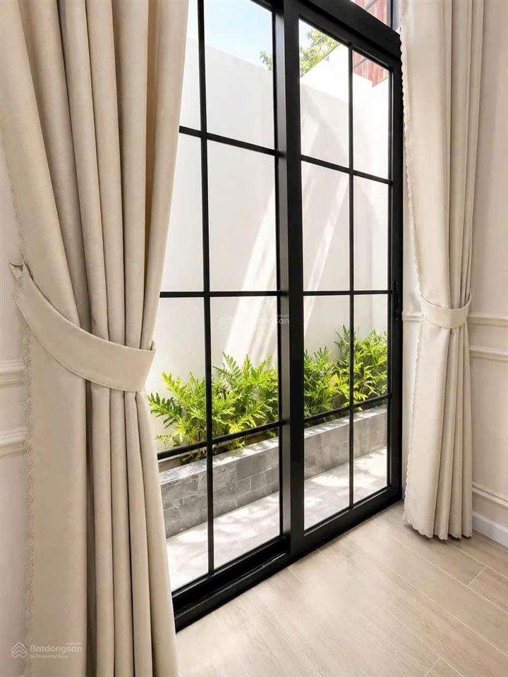Căn nhà tân cổ điển giữa lòng thành phố hcm ngay trung tâm bà rịa cũ siêu đẹp