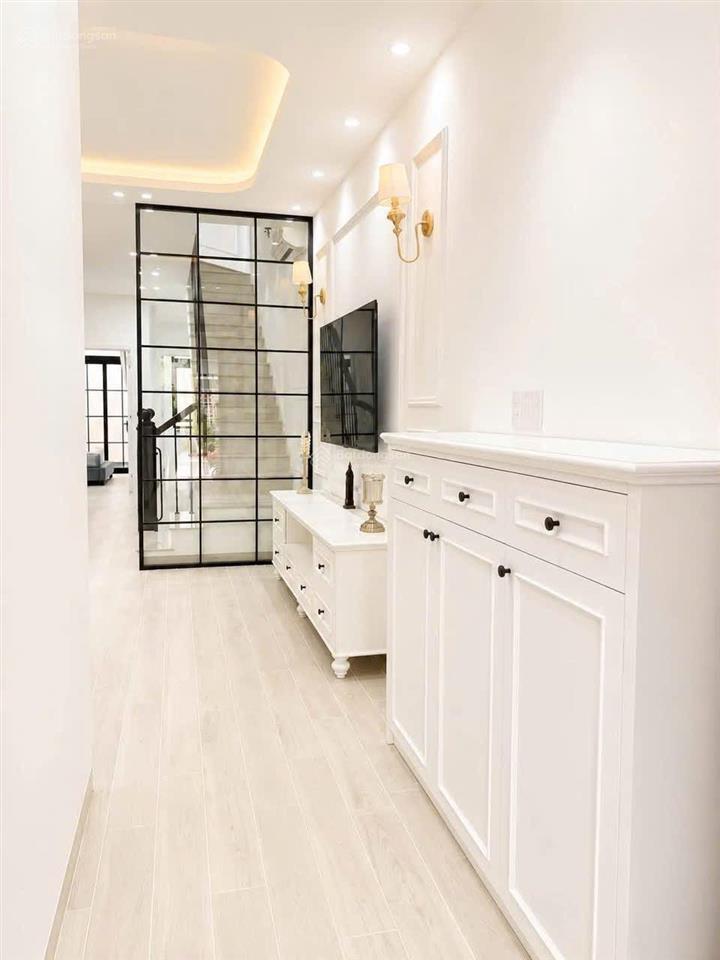 Căn nhà tân cổ điển giữa lòng thành phố hcm ngay trung tâm bà rịa cũ siêu đẹp