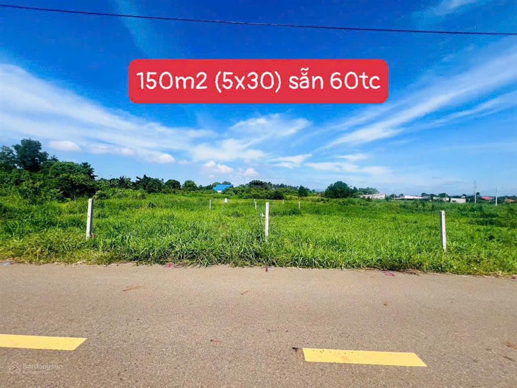 Hạ gấp  lô đất gần chợ  đường lương thế vinh xã đất đỏ  tp hcm gần chợ  trung tâm