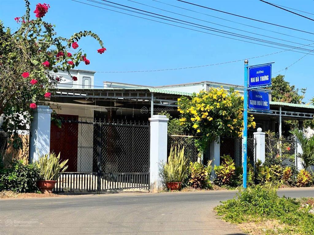 Hạ gấp  anh chủ cần tiền bán nhanh lô đất đường nhựa hai bà trưng xã đất đỏ  tp hcm