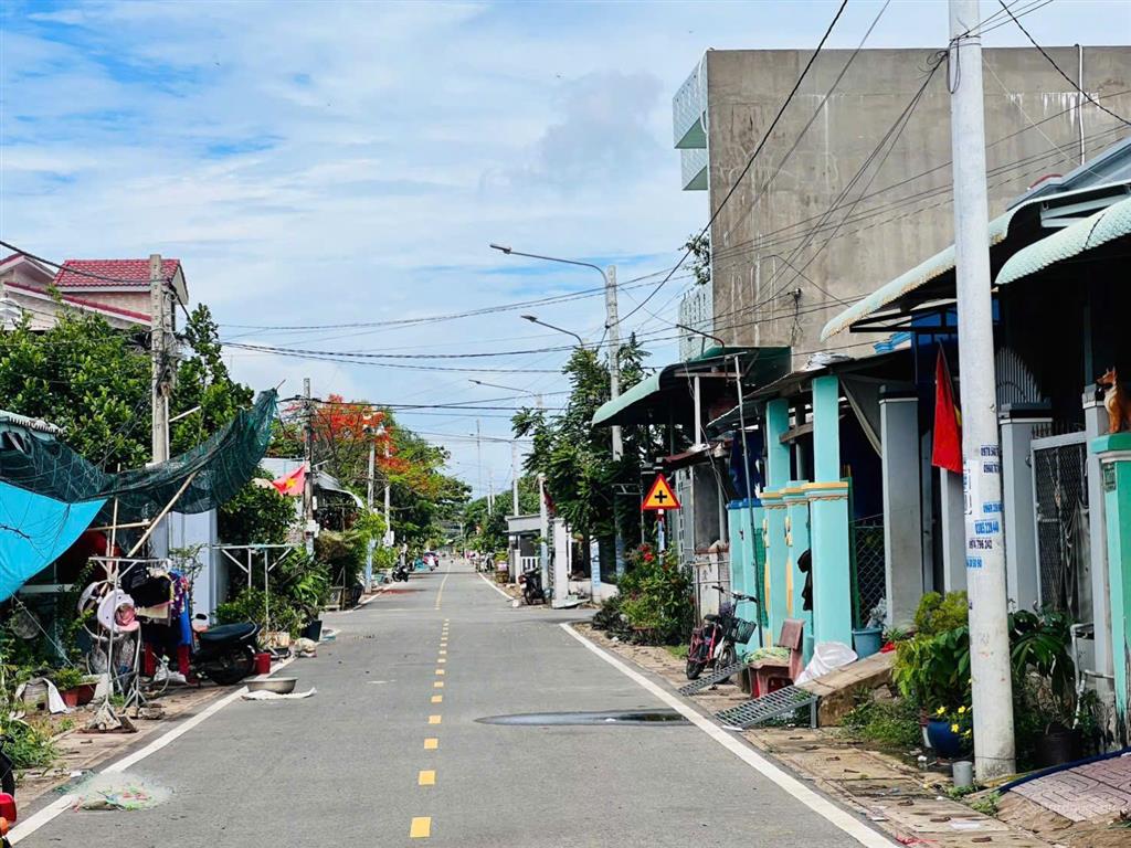Đất biển lộc an ngang 6.5m mà giá cực kỳ tốt  chỉ 1 tỷ 650 triệu thương lượng