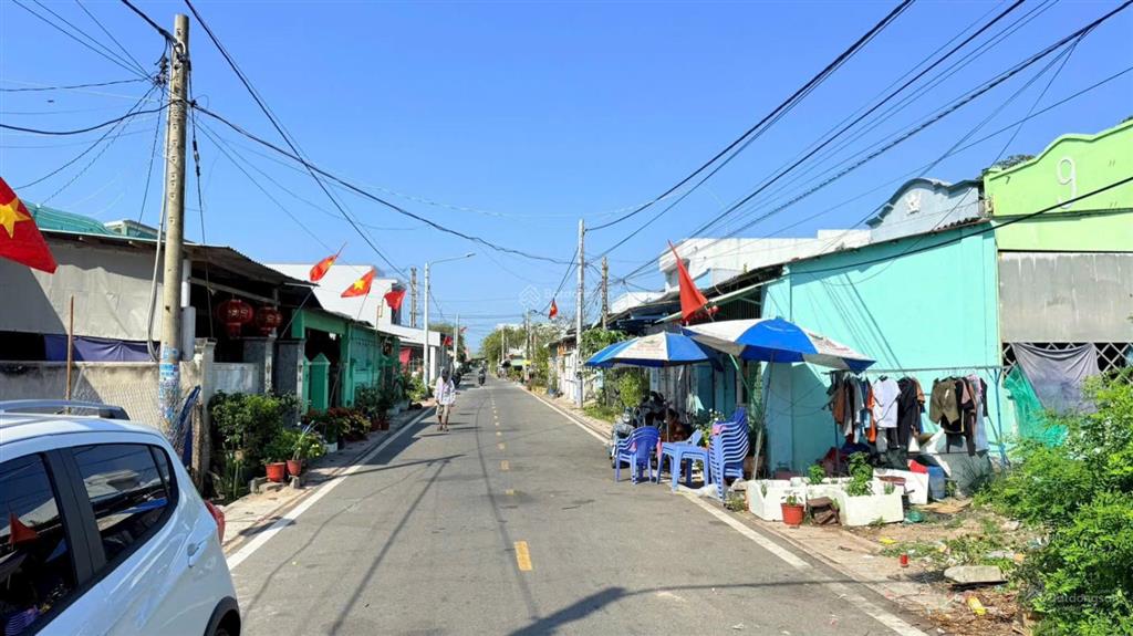 Nhà đẹp gần biển đã hoàn công cách bãi tắm lộc an 1km  cách biển hồ tràm 6km