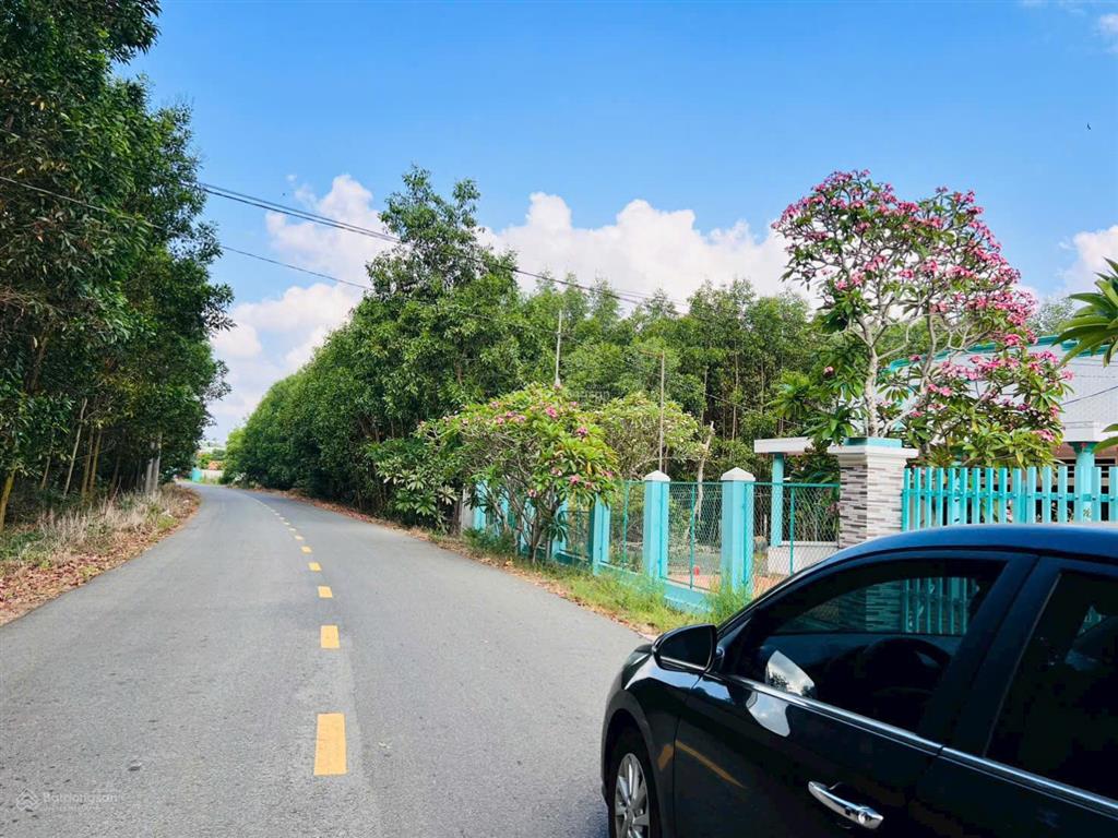 Hạ giá  bán lô đất đẹp 635m2 gần biển lộc an  hồ tràm cách đường dt997 chỉ 100m