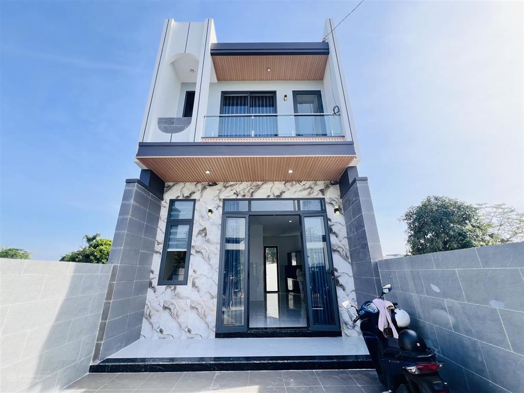 Căn này khách lấy về an cư lạc nghiệp là quá đẹp luôn ạ, ngay trung tâm xã đất đỏ  tp hcm