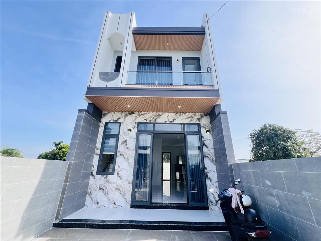 Căn này khách lấy về an cư lạc nghiệp là quá đẹp luôn ạ, ngay trung tâm xã đất đỏ  tp hcm