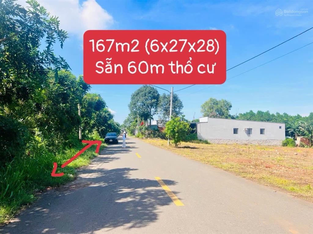 Bán gấp nhanh tay ạ  một lô đất mua đầu tư, xây nhà, mở quán ăn ngay trung tâm xã đất đỏ giá rẻ ạ