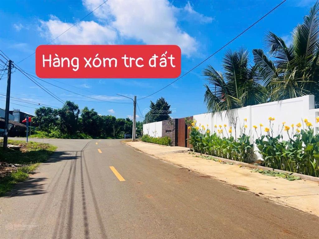 Bán gấp nhanh tay ạ  một lô đất mua đầu tư, xây nhà, mở quán ăn ngay trung tâm xã đất đỏ giá rẻ ạ