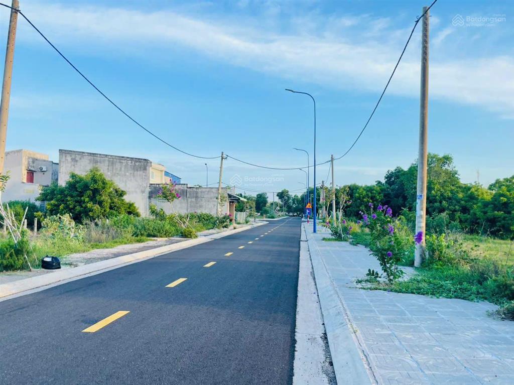 Quá rẻ luôn ạ  cách bờ kè phước hải biển chỉ 700m  nhanh tay khách ơi