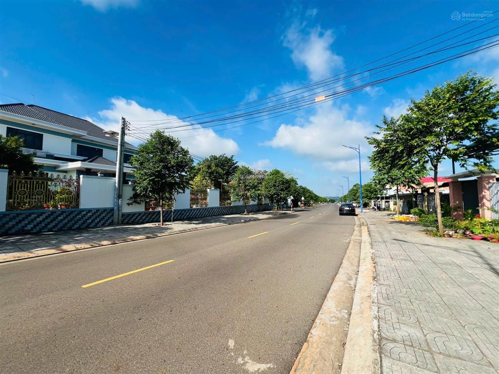 Lô đất đẹp đầu tư  bán đất mặt tiền đường quy hoạch số 2 (tạ văn sáu) trấn đất đỏ