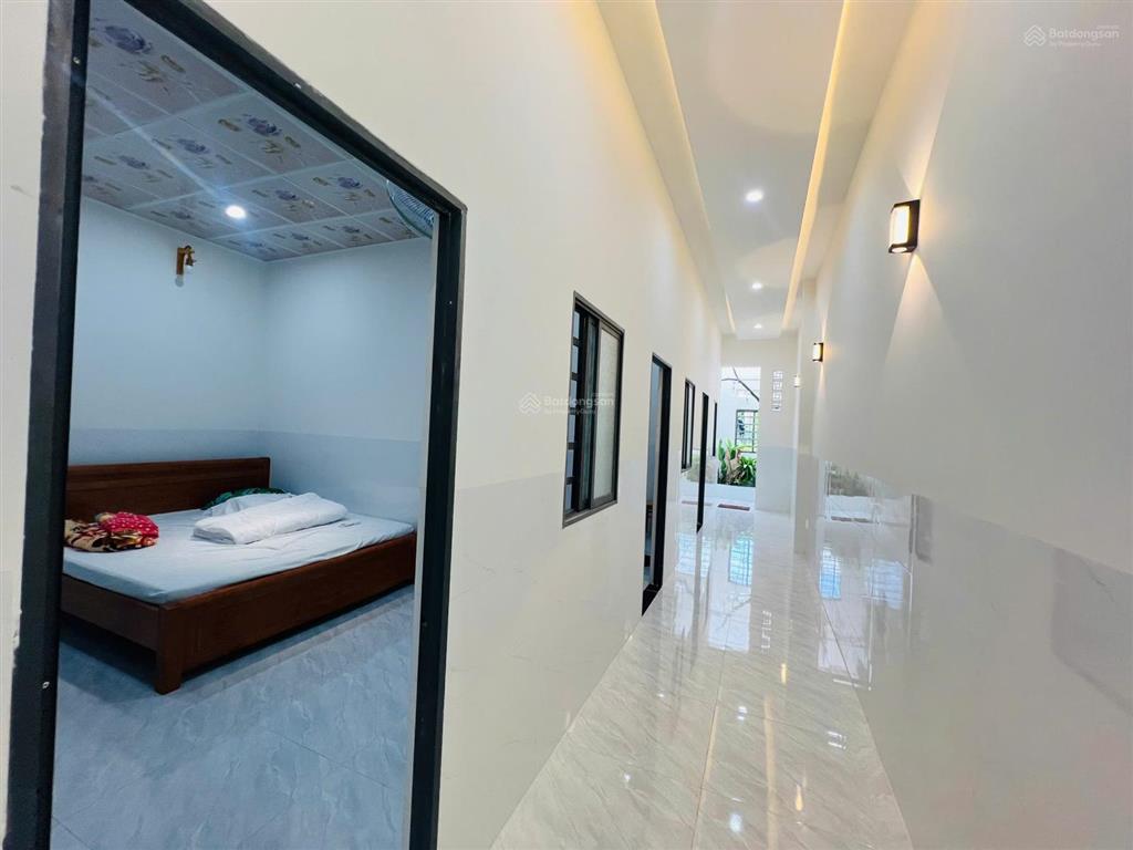 Lên căn nhà đẹp cách chợ đất đỏ 500m  đầy đủ nội thất dọn vào ở ngay