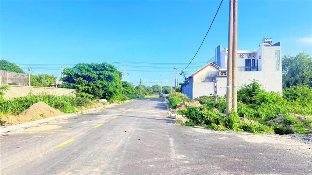 Lô góc tái định cư kim liên, xã phước hải, tp. hồ chí minh  cách biển 3km