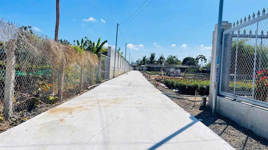 Siêu rẻ đẹp  500m2  đối diện cổng chính kcn đất đỏ  giá chỉ 1.2tỷ