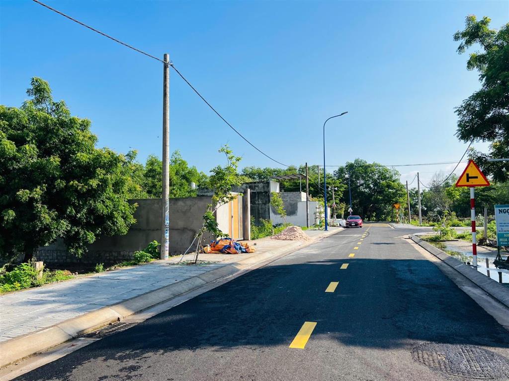 Quá rẻ luôn ạ  cách bờ kè phước hải biển chỉ 700m  nhanh tay khách ơi