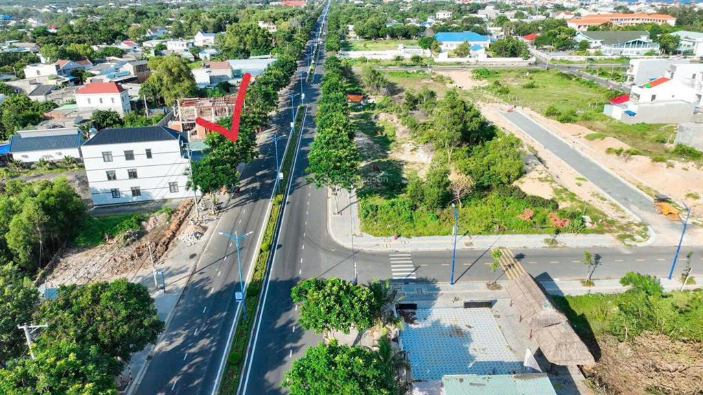 Mặt tiền kinh doanh gần biển siêu đẹp  đường nguyễn văn linh  thị trấn phước hải  brvt