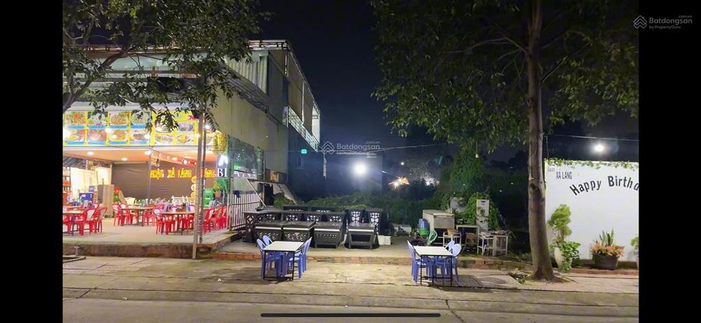 Chính chủ bán lô đất ngay chợ đêm mỹ phước 3, thích hợp kinh doanh buôn bán