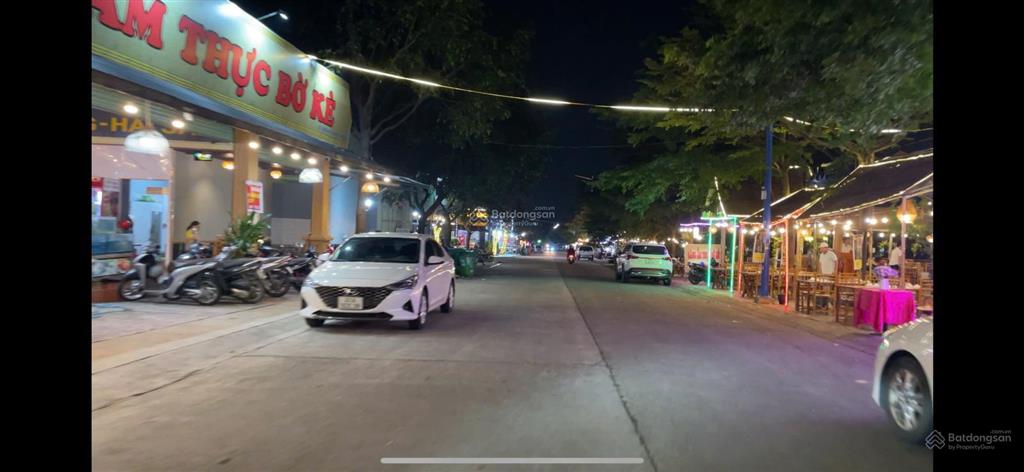 Chính chủ bán lô đất ngay chợ đêm mỹ phước 3, thích hợp kinh doanh buôn bán