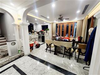 Cần bán gấp biệt thự kđt mỹ đình q. nam từ liêm diện tích 200m2,4t ,4 mặt thoáng giá rẻ nhất 54 tỷ