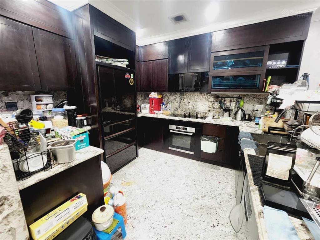 Cần bán gấp biệt thự kđt mỹ đình q. nam từ liêm diện tích 200m2,4t ,4 mặt thoáng giá rẻ nhất 54 tỷ