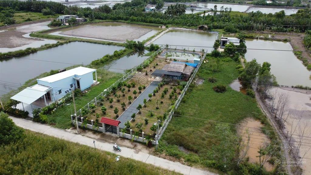 Bán 1500m2 nhà vườn xe hơi tới đất xã bình khánh