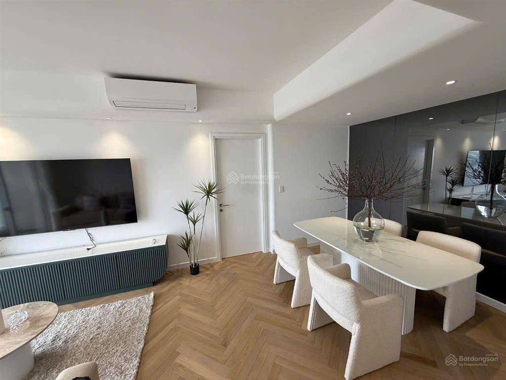 Bán gấp căn 3pn masteri thảo điền.  em 0938 799 *** liêm