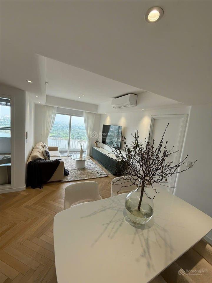 Bán gấp căn 3pn masteri thảo điền.  em 0938 799 *** liêm