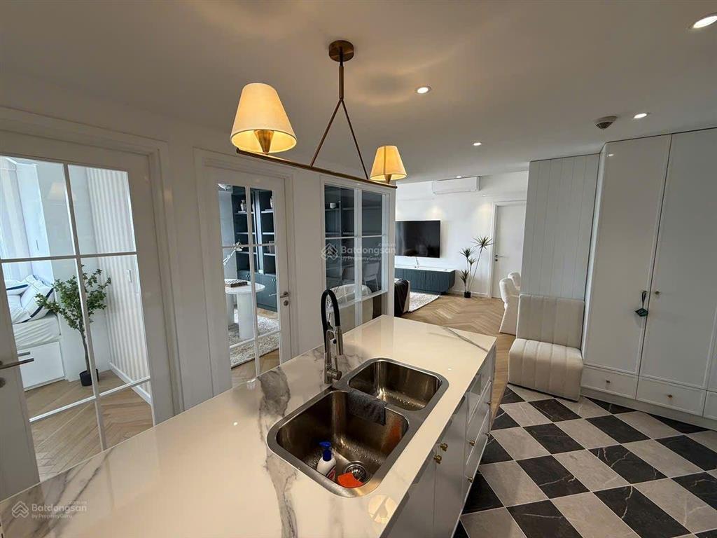 Bán gấp căn 3pn masteri thảo điền.  em 0938 799 *** liêm