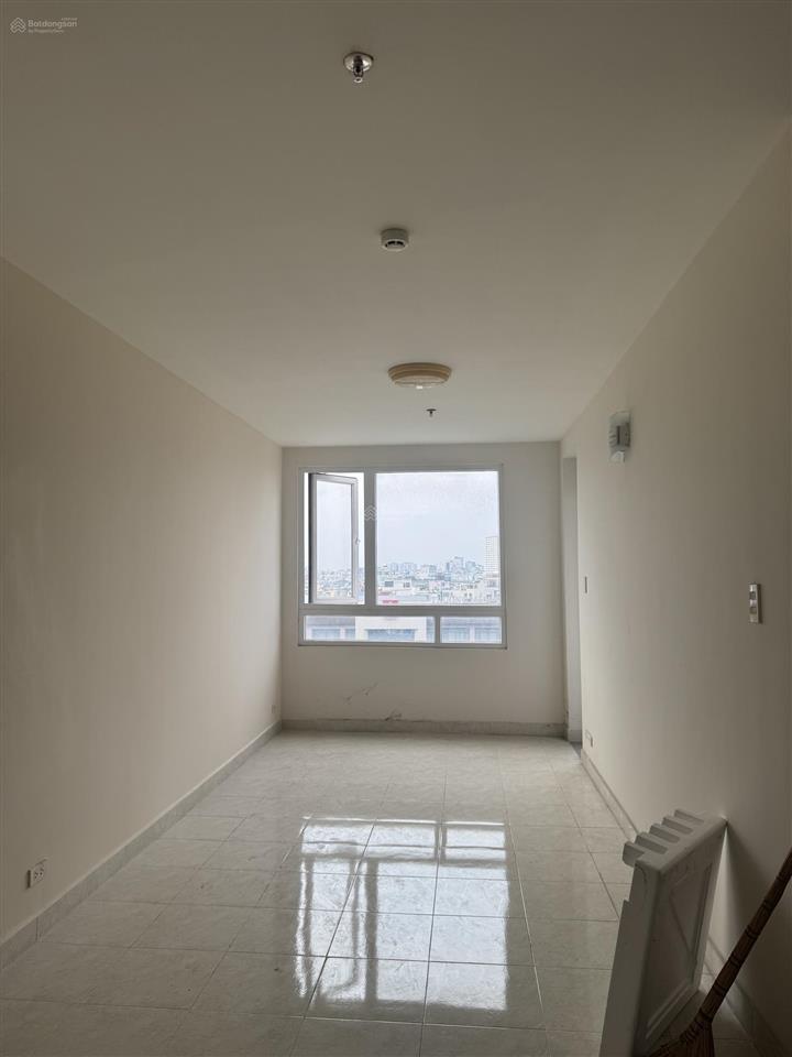 Cho thuê 2pn giá 13 triệu cơ bản cạnh saigon pearl bình thạnh