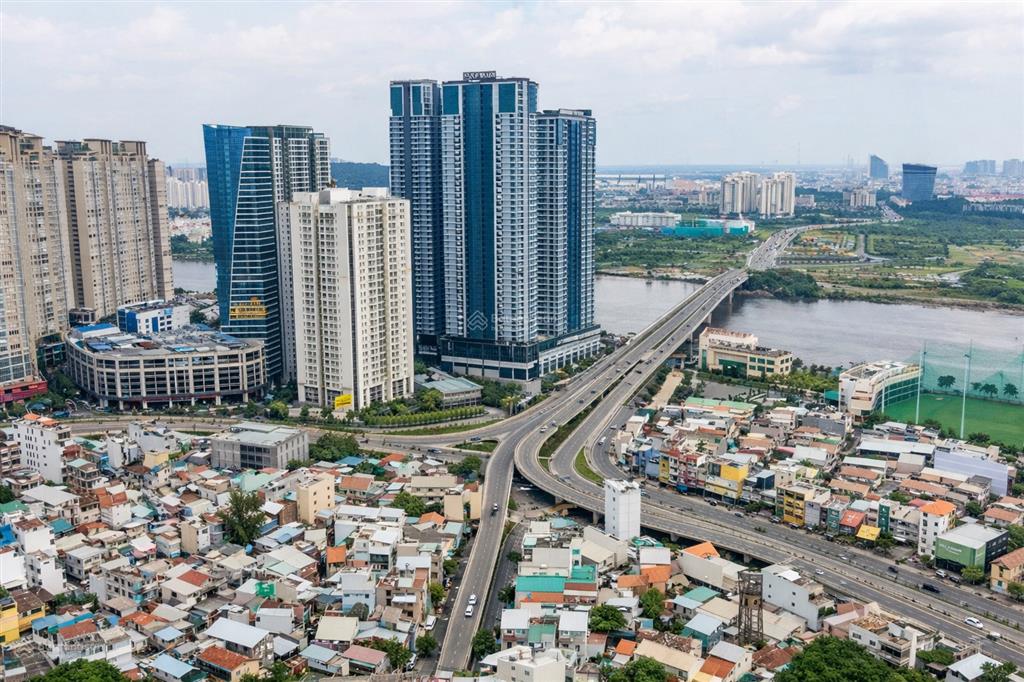 Bán căn block a view quận 1, giá 3,15 tỷ, ký hđmb được luôn trong ngày