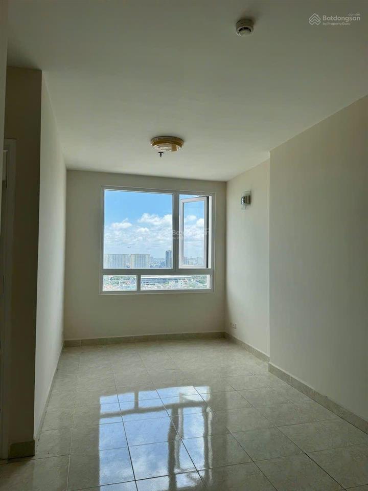Bán gấp 2pn giá chỉ 4,25 tỷ chung cư riverside 90
