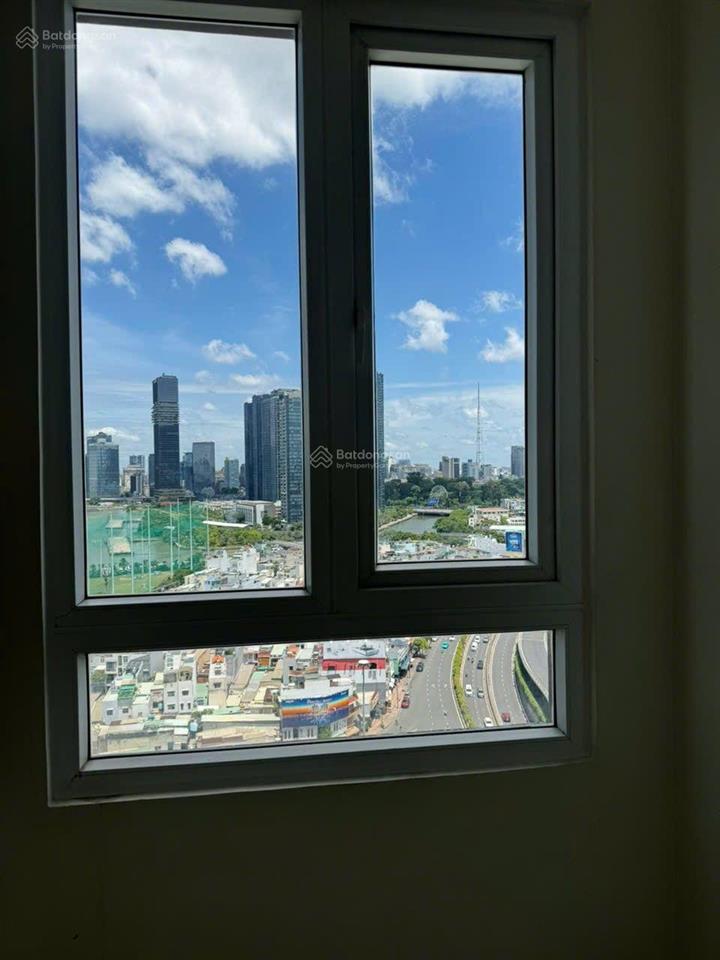 Bán gấp 2pn giá chỉ 4,25 tỷ chung cư riverside 90
