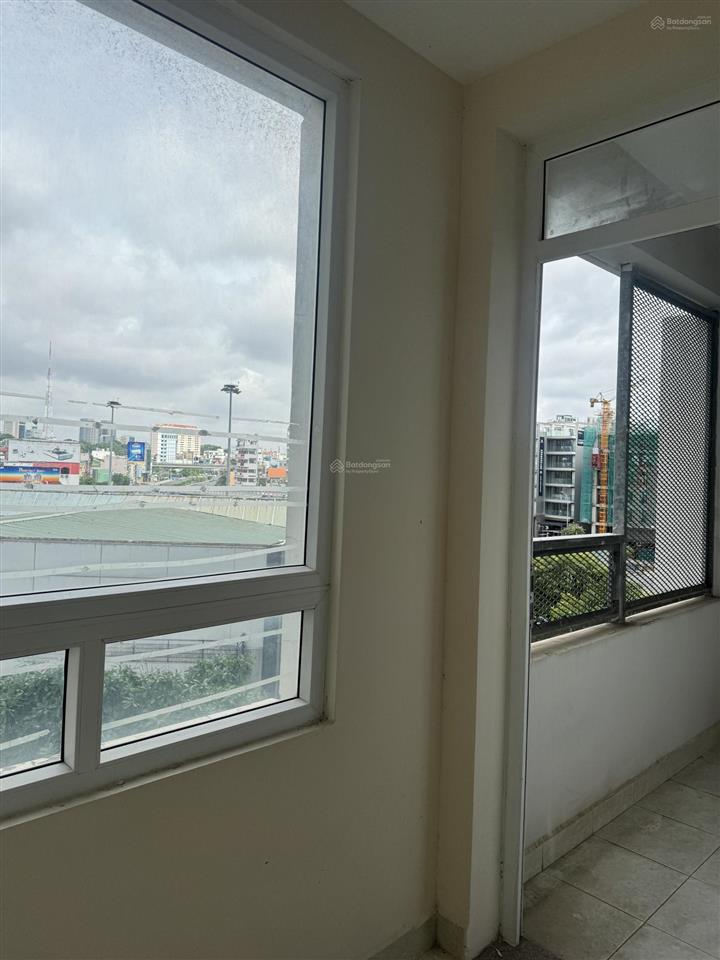 Bán 1pn sổ hồng sẵn giá 3,1 tỷ nổi bật thị trường