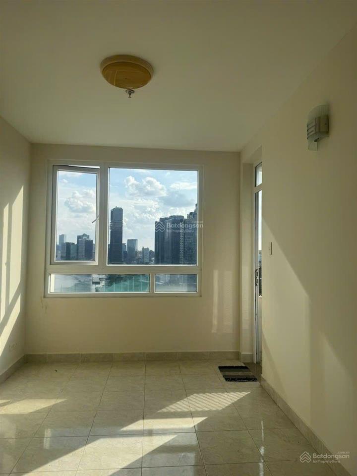 Bán 1pn  40m2 tầng cao, view bason q1