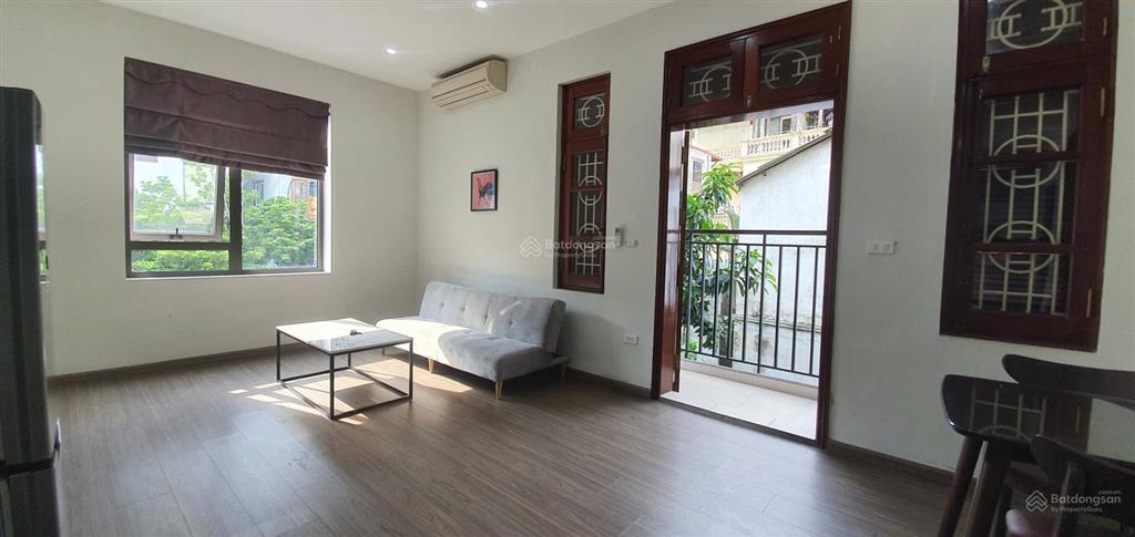 Cho thuê căn hộ 1 phòng ngủ. 1 phòng khách ngõ 612 lạc long quân tây hồ