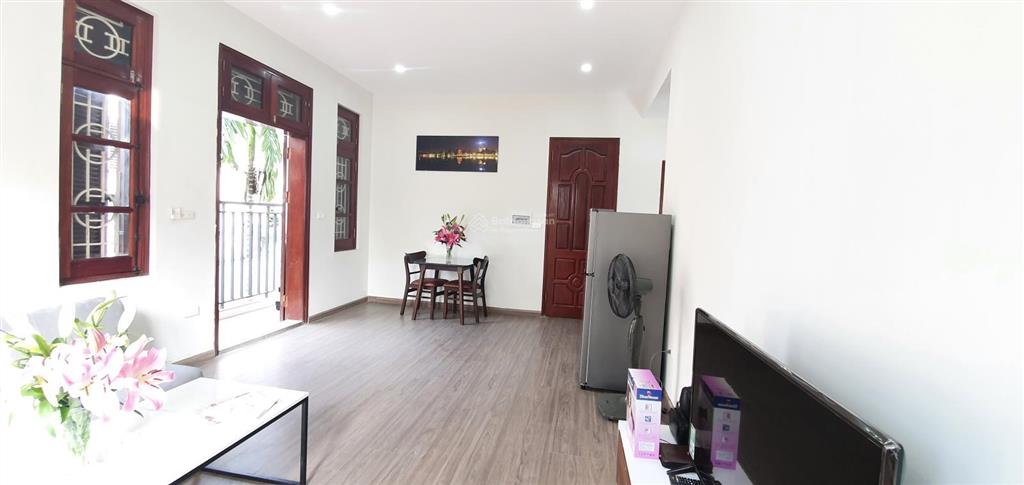 Cho thuê căn hộ 1 phòng ngủ. 1 phòng khách ngõ 612 lạc long quân tây hồ