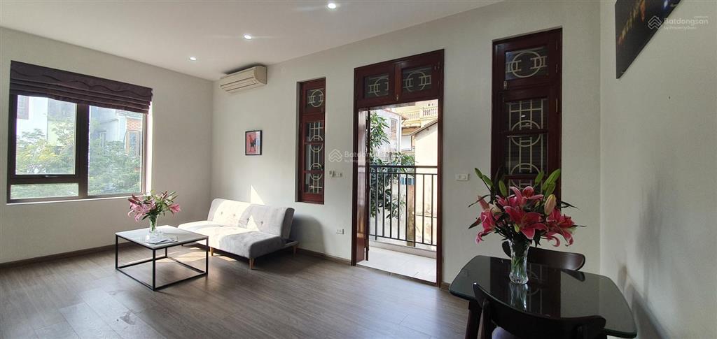 Cho thuê căn hộ 1 phòng ngủ. 1 phòng khách ngõ 612 lạc long quân tây hồ