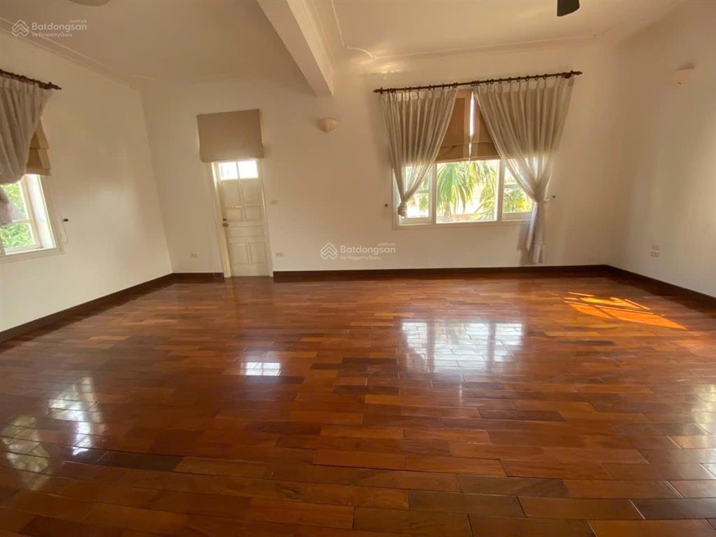 Cho thuê nhà 5 tầng khu phố tô ngọc vân, tây hồ, hà nội