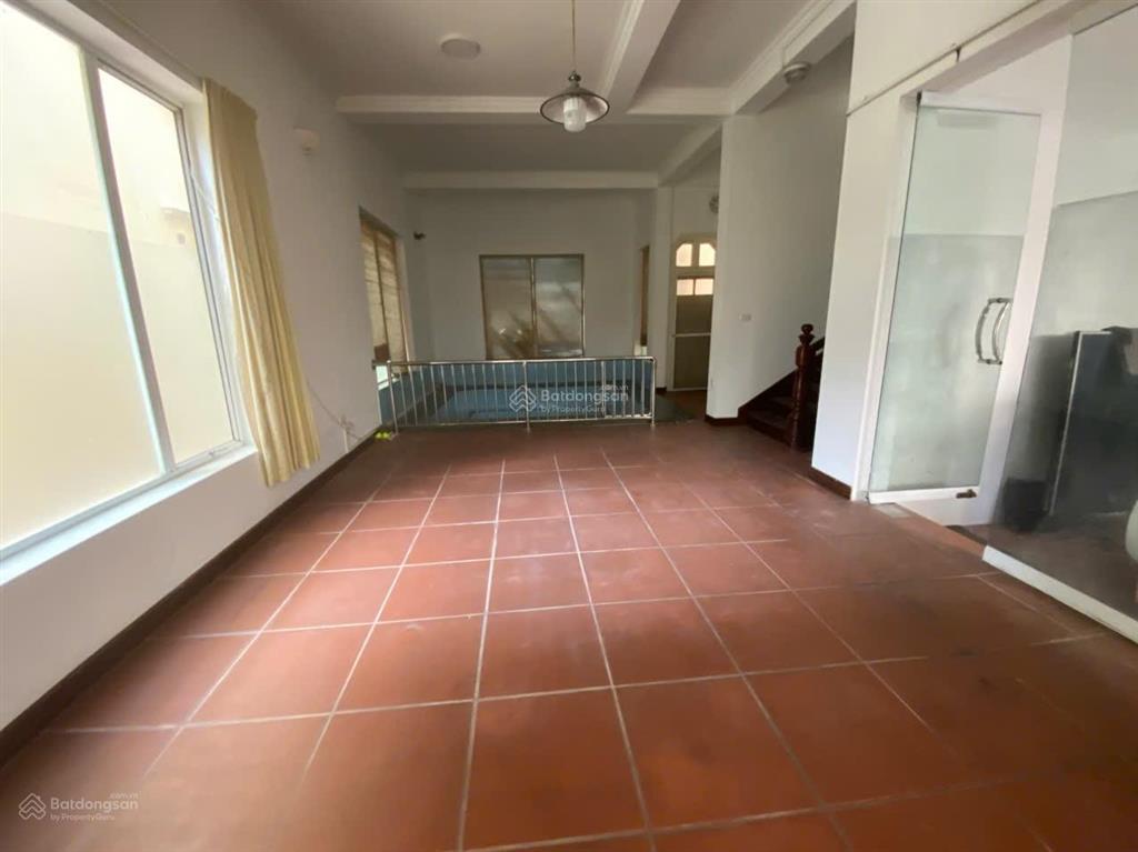 Cho thuê nhà 5 tầng khu phố tô ngọc vân, tây hồ, hà nội