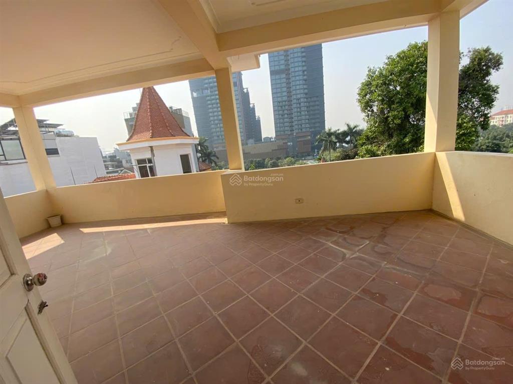 Cho thuê nhà 5 tầng khu phố tô ngọc vân, tây hồ, hà nội